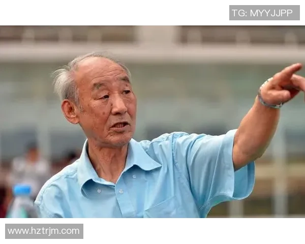 谢什科的传奇旅程：从无名小卒到足球巨星的蜕变与荣耀